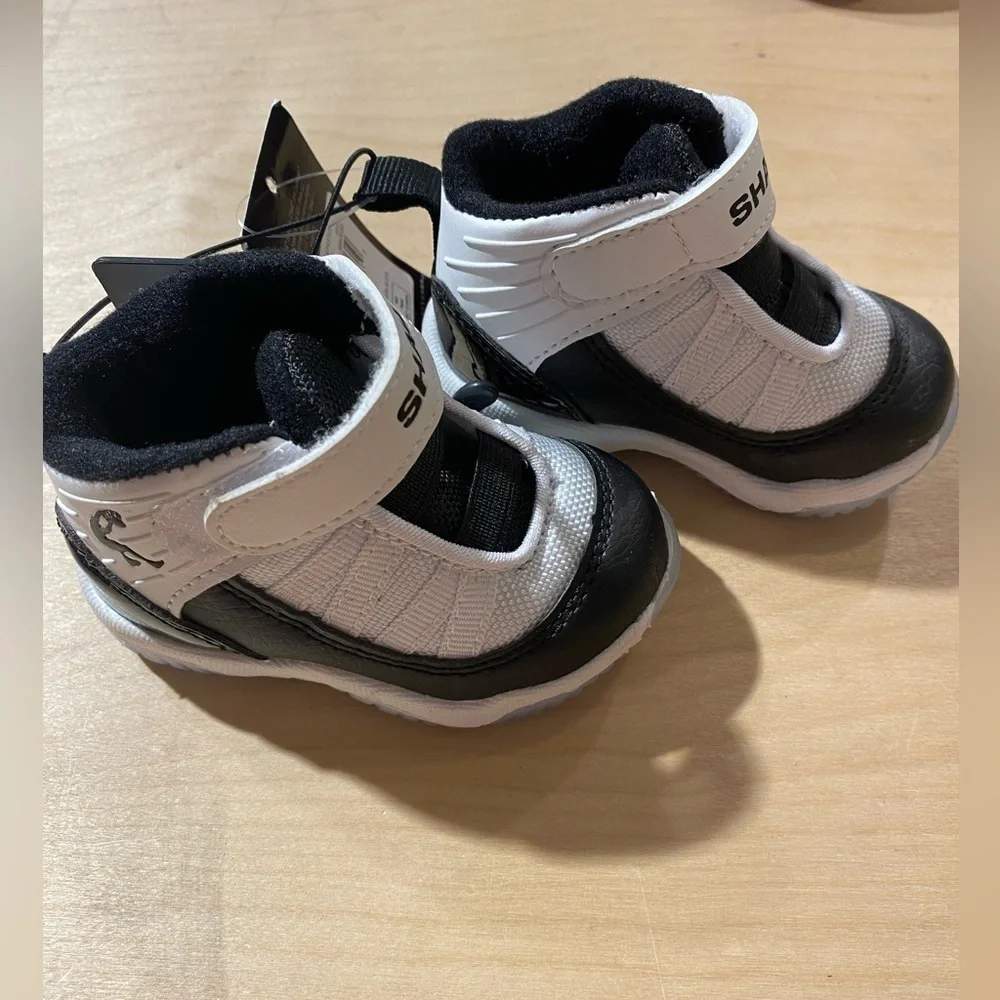 Shaq Infant Athletics Shoes size 3 (JY)